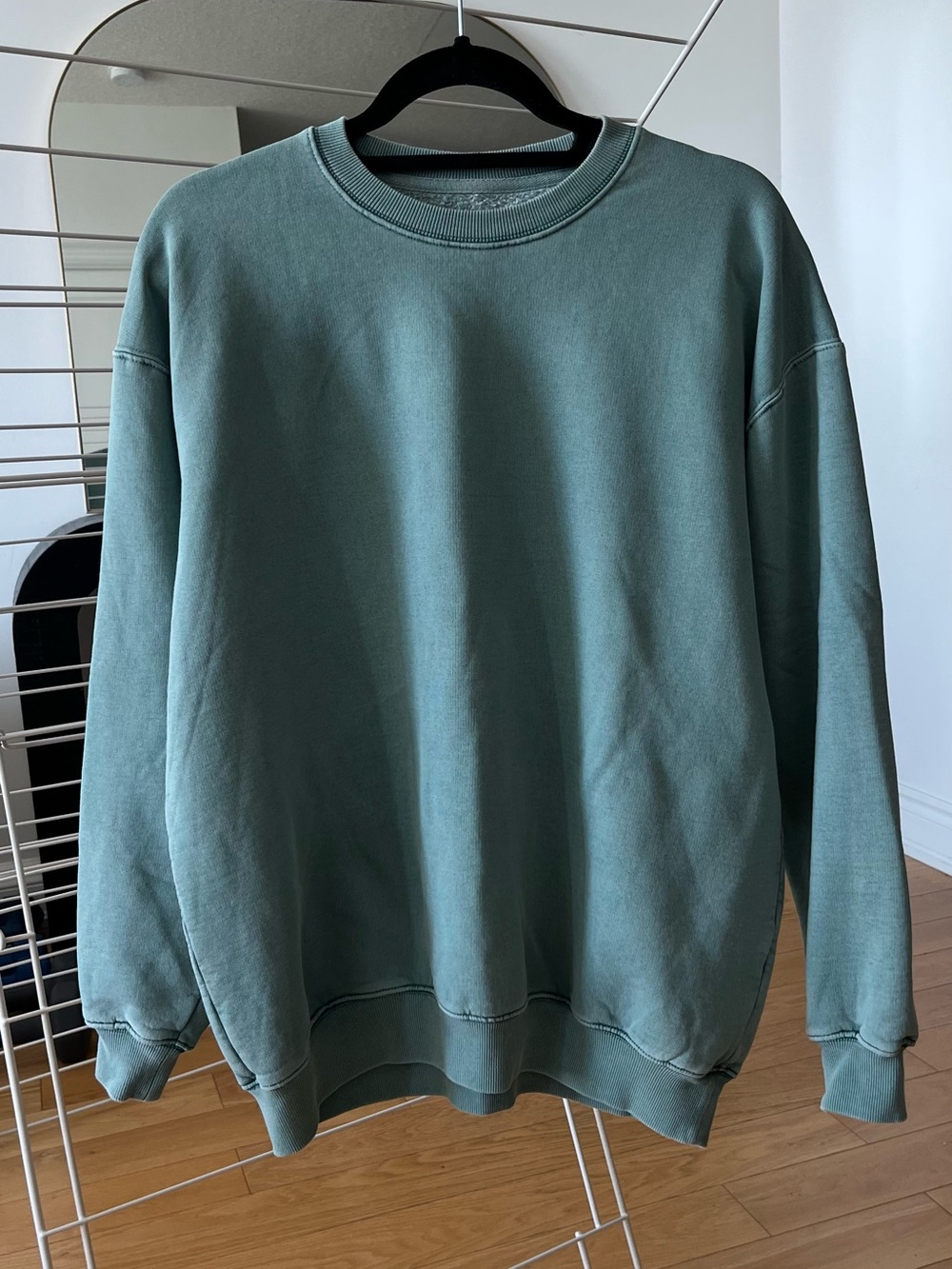Aritzia Wilfred Free Crewneck Sweatshirt in Tidal Blue